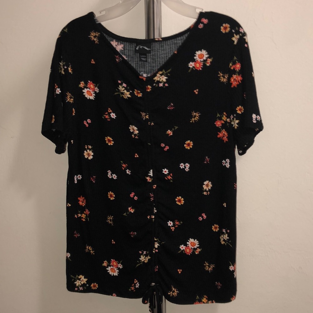 Black shirt with flowers with bow